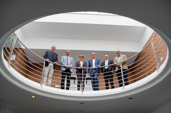 PD Dr. Johannes Lorenz Khol, Vizerektor Univ.-Prof. Dr. Jürgen Rehage, Rektorin Univ.-Prof. Dr. Petra Winter (Vetmeduni), Dr. Thomas Kickinger, Dr. Michael Dünser, Dr. Anton Reinl (AGES)