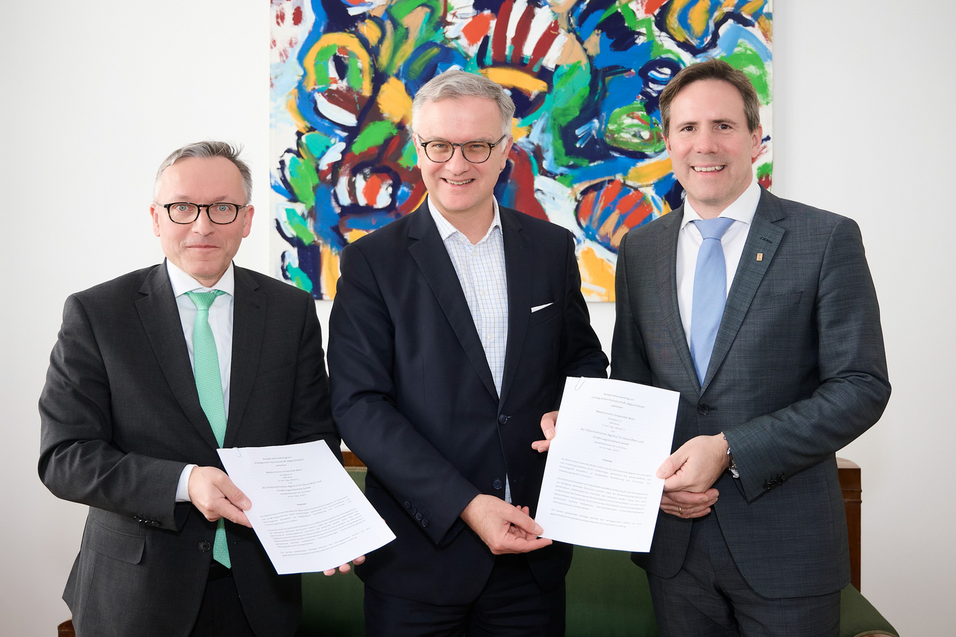  (Enlarges Image in Dialog Window)